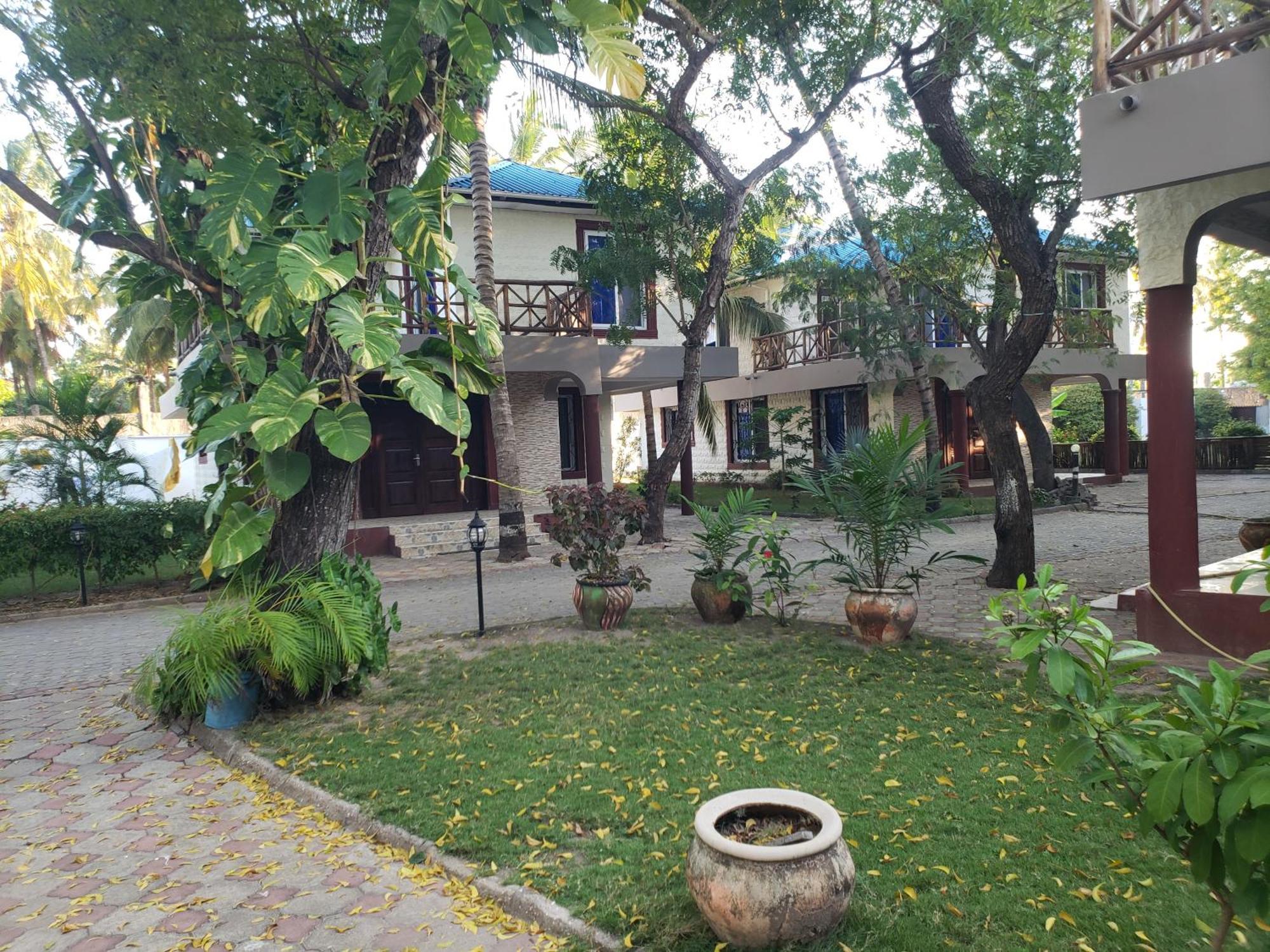 Kwa Mama Village Beach Resort Daressalam Exterior foto